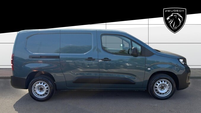 Peugeot Partner Xl Diesel 1.5 BlueHDi 130 Professional Plus Van EAT8 - Image 5